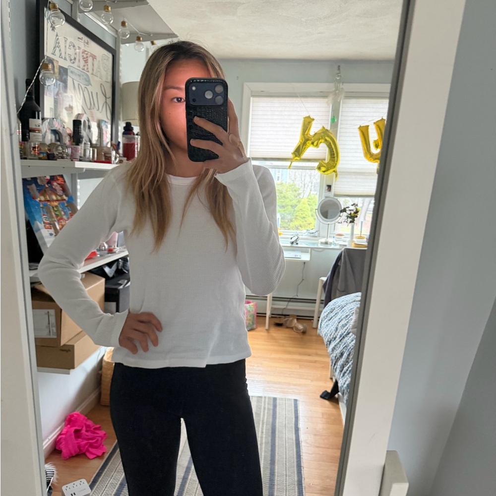 Brandy Melville White Long-Sleeve Crewneck Top